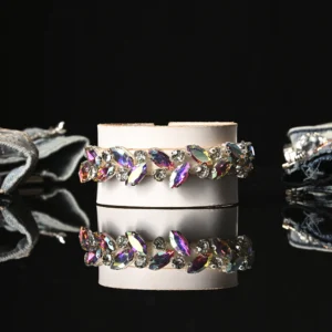 Işıltılı Kristal Taşlı Deri Bileklik